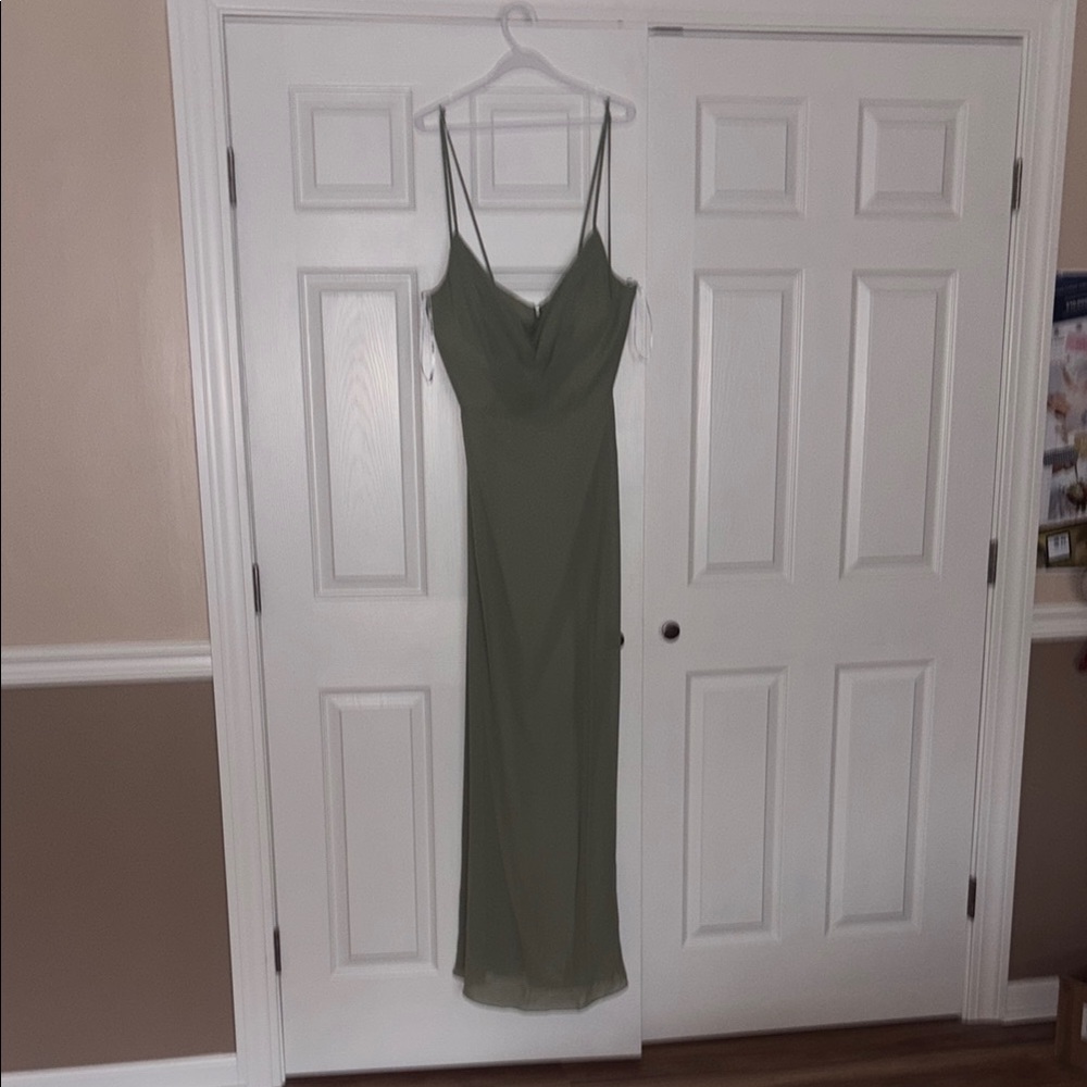 Elegant Sage Green Maxi Dress